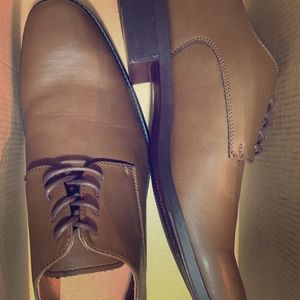 Dress shoe